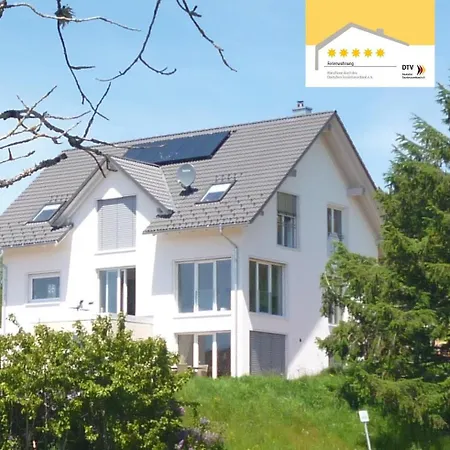 Schwarzwald-alpenblick Apartment *