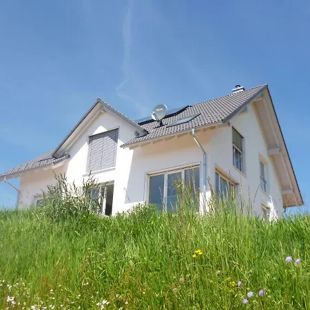 Schwarzwald-alpenblick Apartment *
